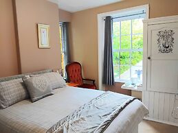 The Countryman Hotel