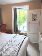 The Countryman Hotel