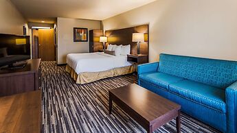 Best Western Plus Dartmouth Hotel & Suites