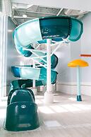 Best Western Plus Dartmouth Hotel & Suites