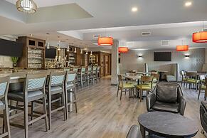 Best Western Plus Dartmouth Hotel & Suites