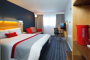Holiday Inn Express London-Epsom Downs by IHG