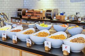 Holiday Inn Express London-Epsom Downs by IHG