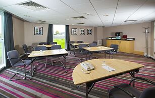 Holiday Inn Express London-Epsom Downs by IHG