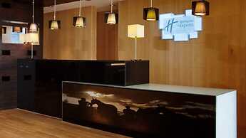 Holiday Inn Express London-Epsom Downs by IHG