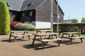 Holiday Inn Express London-Epsom Downs by IHG
