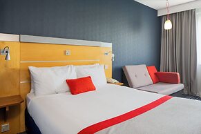 Holiday Inn Express London-Epsom Downs by IHG
