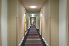 Holiday Inn Express London-Epsom Downs by IHG