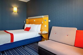 Holiday Inn Express London-Epsom Downs by IHG