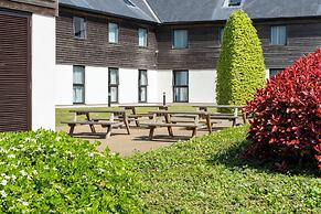 Holiday Inn Express London-Epsom Downs by IHG