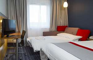 Holiday Inn Express London-Epsom Downs by IHG