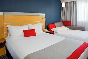 Holiday Inn Express London-Epsom Downs by IHG