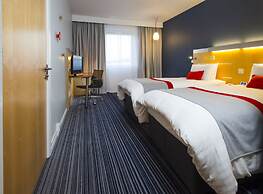 Holiday Inn Express London-Epsom Downs by IHG