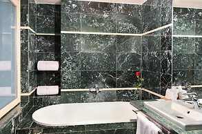 Hotel Banke Opera, Autograph Collection