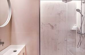 Hotel Banke Opera, Autograph Collection