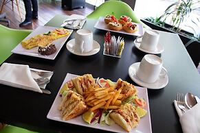 Hotel Diana del Bosque by DOT Urban