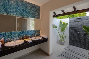 Adaaran Select Meedhupparu  - 45 Minutes from Male by Seaplane