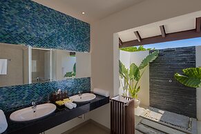 Adaaran Select Meedhupparu  - 45 Minutes from Male by Seaplane