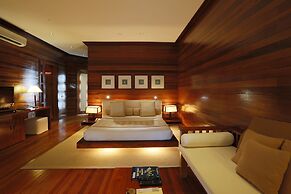 Adaaran Select Meedhupparu  - 45 Minutes from Male by Seaplane