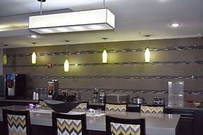 La Quinta Inn & Suites by Wyndham Kyle - Austin South