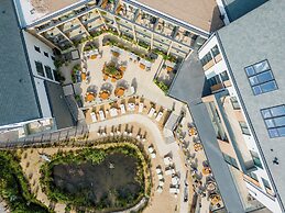 Harbour Beach Club & Hotel