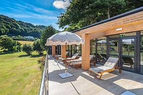 Harbour Beach Club & Hotel