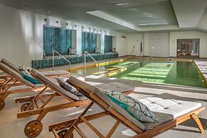Harbour Beach Club & Hotel