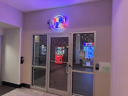 Holiday Inn Omaha Downtown - Waterpark by IHG