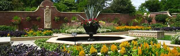 Holiday Inn Omaha Downtown - Waterpark by IHG