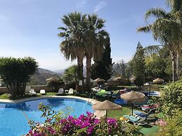 Hotel y Bungalows Balcón de Competa