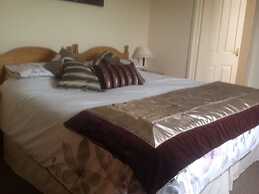 Cadwgan House Hotel