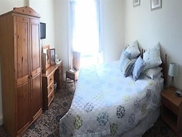 Cadwgan House Hotel