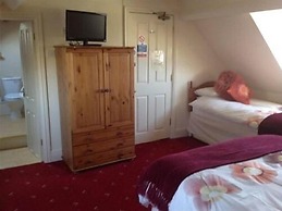 Cadwgan House Hotel