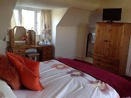 Cadwgan House Hotel