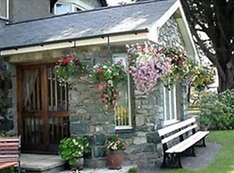 Cadwgan House Hotel