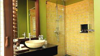 Nora Buri Resort & Spa