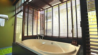 Nora Buri Resort & Spa