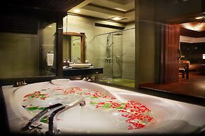 Nora Buri Resort & Spa