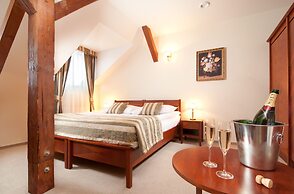 Amigo City Centre Hotel