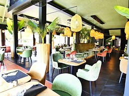 Logis Hotel Restaurant Black and Green Limoges Sud