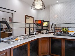 Staybridge Suites Rochester University by IHG