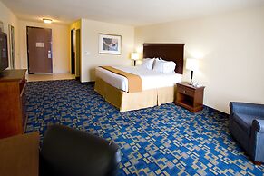 Holiday Inn Express Jourdanton - Pleasanton by IHG