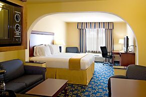 Holiday Inn Express Jourdanton - Pleasanton by IHG