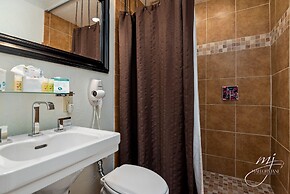 Hotel Seville