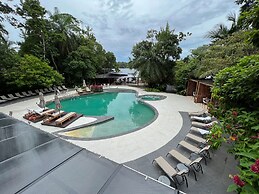 Pachira Lodge