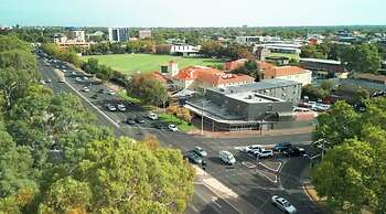 Adelaide Royal Coach