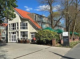 Hotel Schöne Aussicht, Stilvoll modern, direkt am Rüstersieler Hafen
