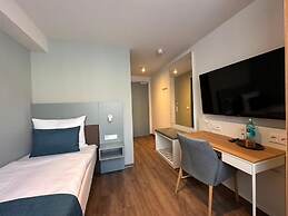Hotel Schöne Aussicht, Stilvoll modern, direkt am Rüstersieler Hafen