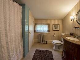 The Neighbour House B&B