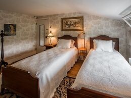 The Neighbour House B&B